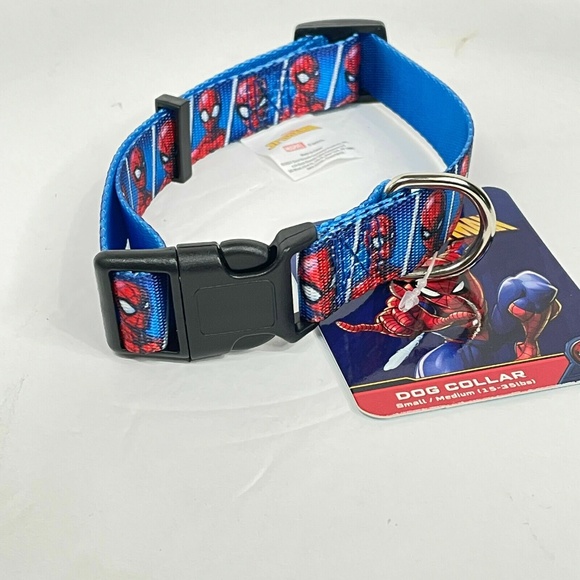 New Spider-Man Dog Collar For Small / Medium Dogs 15 to 35 lbs Disney Marvel - Picture 3 of 4